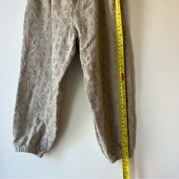 Modern Moments by Gerber Girls 2-Piece Ruffle Top & Jogger Pants Set Size 4T - Picture 9 of 14